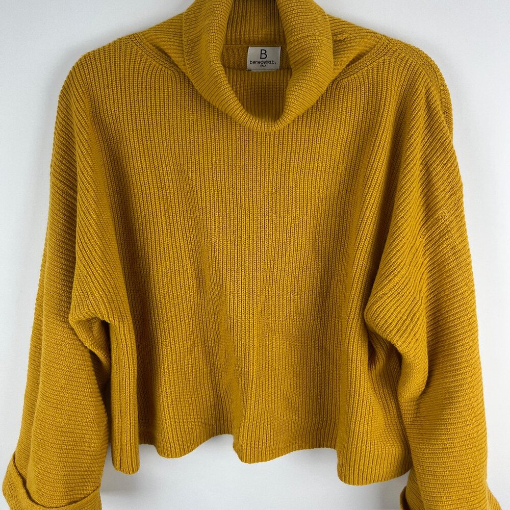 Benedetta B Short Sweater Size M Long Sleeve Orange 30% Wool 70% Acrylic